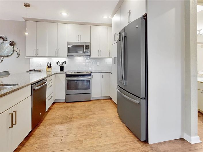 Image No.14-2 Bed Townhouse for sale