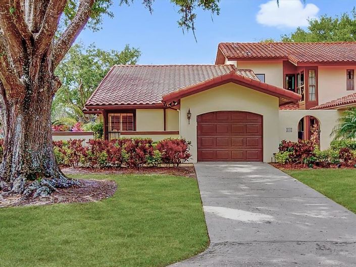 Image No.2-2 Bed Townhouse for sale