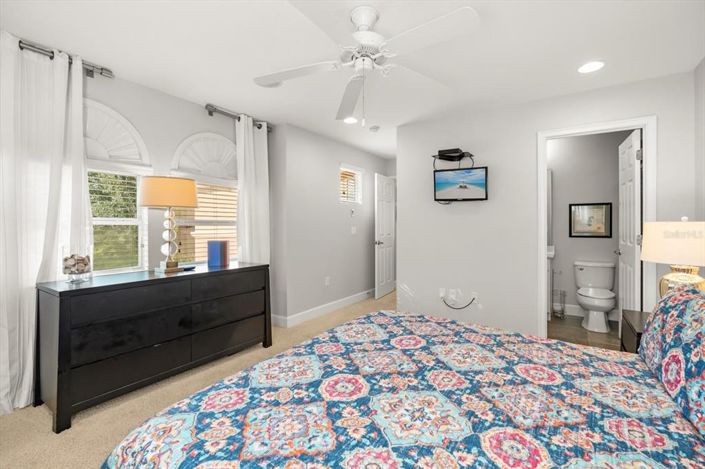 Image No.19-6 Bed Property for sale