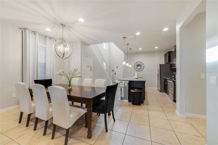 Image No.5-Propriété de 6 chambres à vendre à Kissimmee