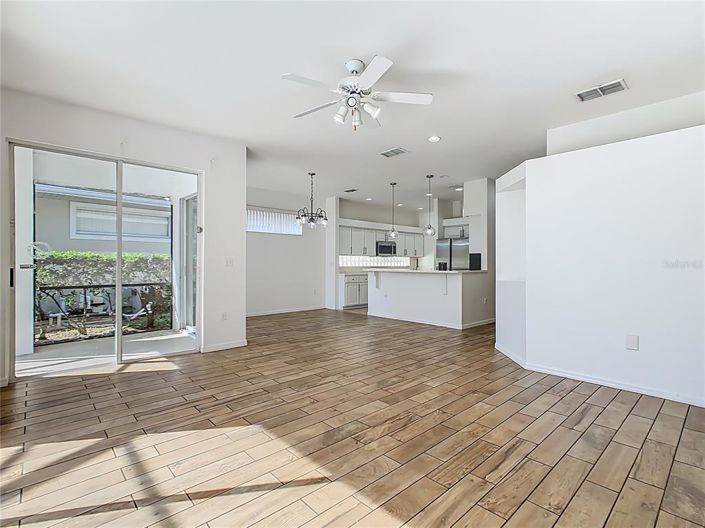 Image No.7-Propriété de 4 chambres à vendre à Kissimmee