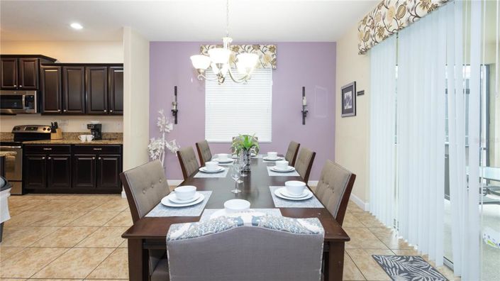 Image No.12-6 Bed Property for sale