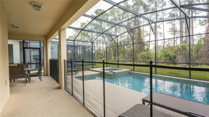 Image No.16-6 Bed Property for sale