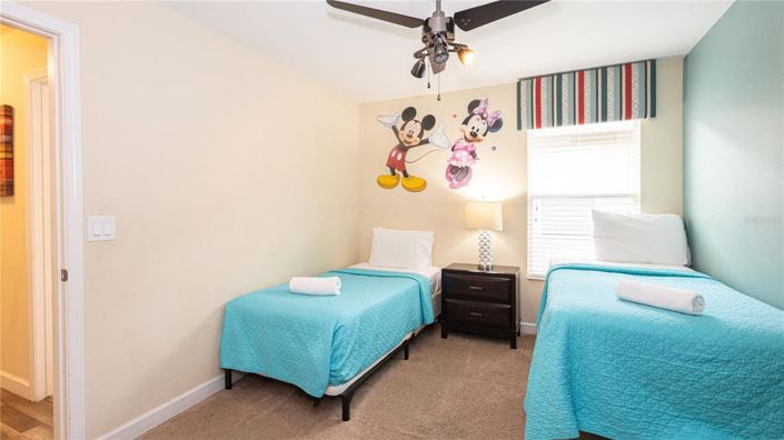 Image No.38-6 Bed Property for sale