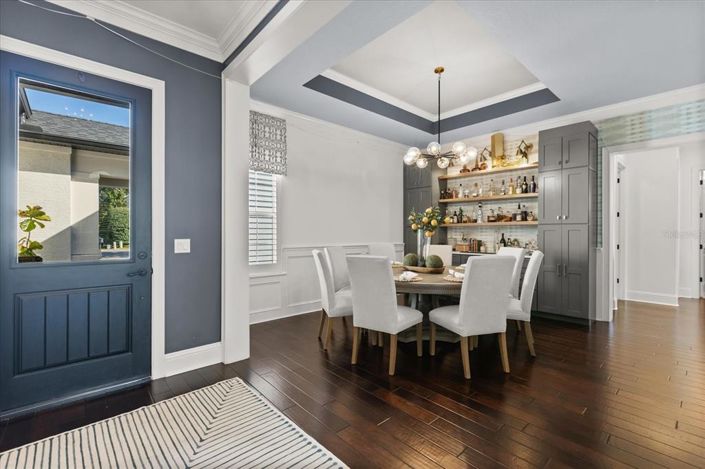 Image No.12-5 Bed Property for sale