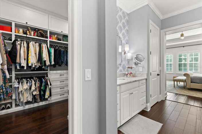 Image No.22-5 Bed Property for sale