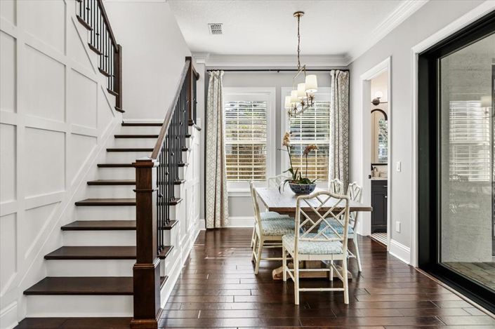 Image No.9-5 Bed Property for sale