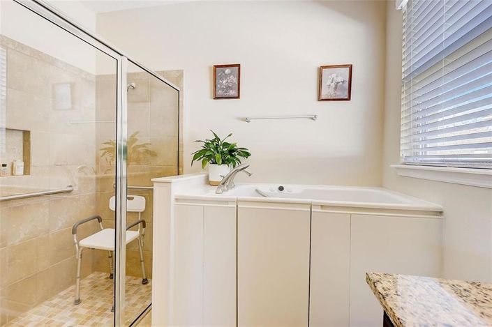 Image No.11-4 Bed Property for sale