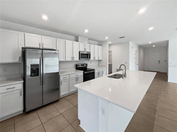 Image No.2-Propriété de 4 chambres à vendre à Kissimmee