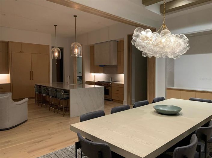 Image No.16-5 Bed Property for sale