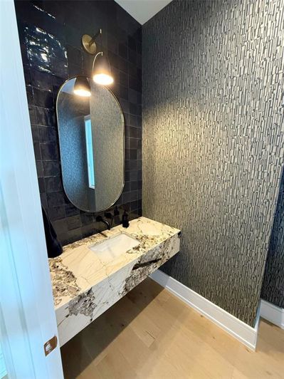 Image No.21-5 Bed Property for sale