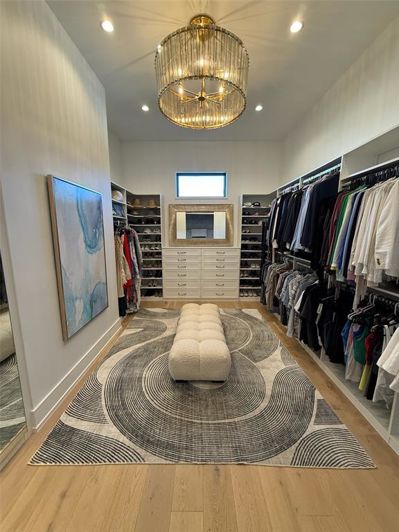 Image No.23-5 Bed Property for sale