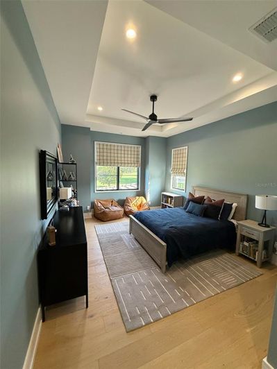 Image No.29-5 Bed Property for sale