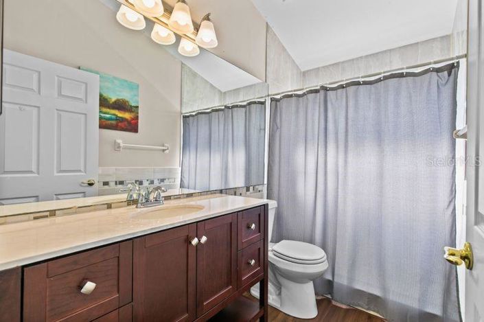 Image No.10-5 Bed Property for sale