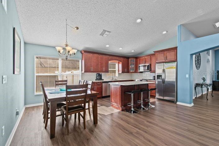 Image No.9-5 Bed Property for sale