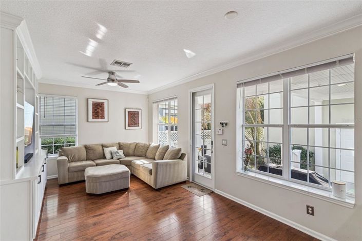 Image No.12-4 Bed Property for sale