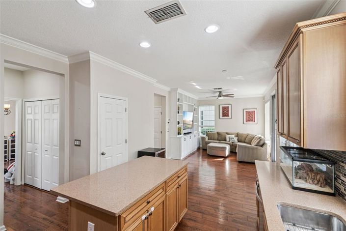 Image No.15-4 Bed Property for sale