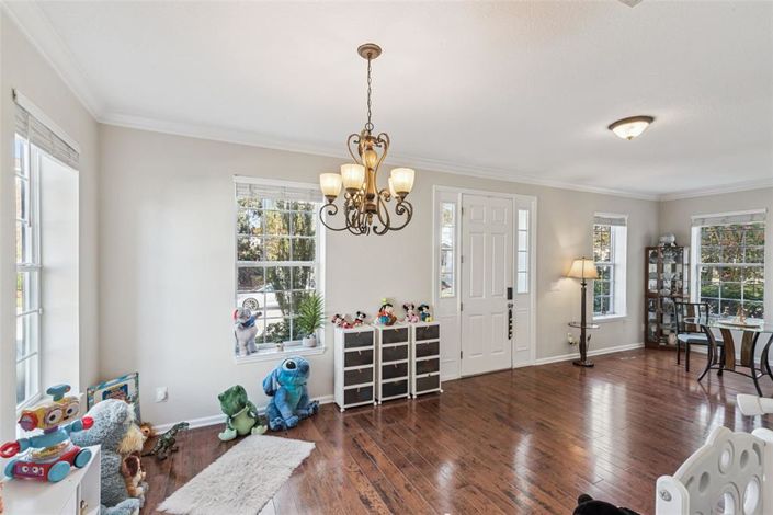 Image No.7-4 Bed Property for sale