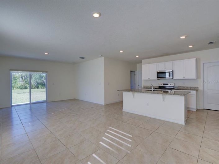 Image No.5-Propriété de 5 chambres à vendre à Davenport