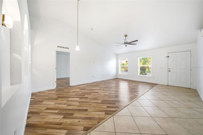 Image No.5-Propriété de 4 chambres à vendre à Kissimmee