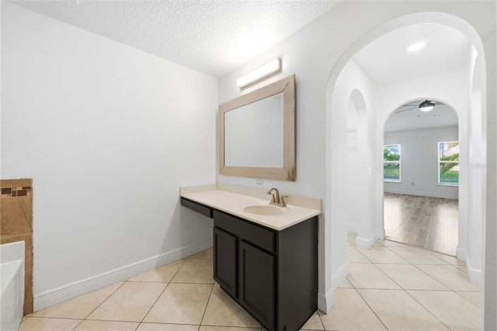 Image No.9-Propriété de 4 chambres à vendre à Kissimmee