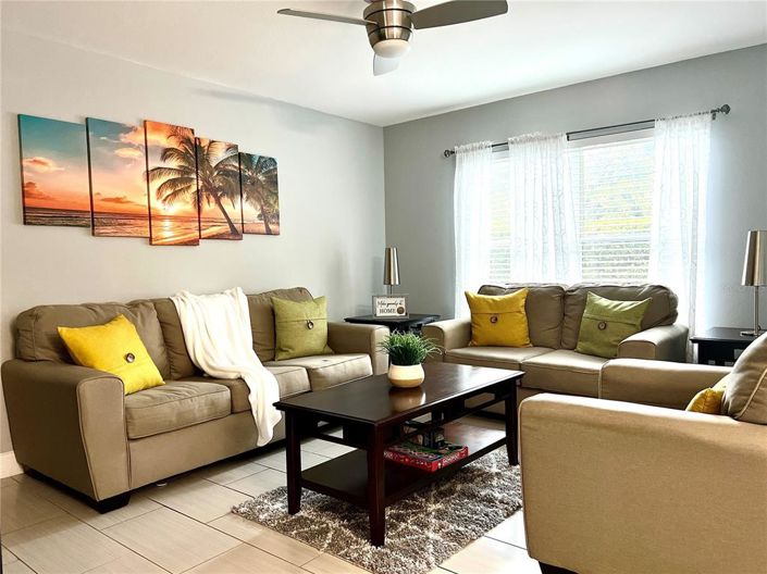 Image No.2-Maison de ville de 3 chambres à vendre à Kissimmee