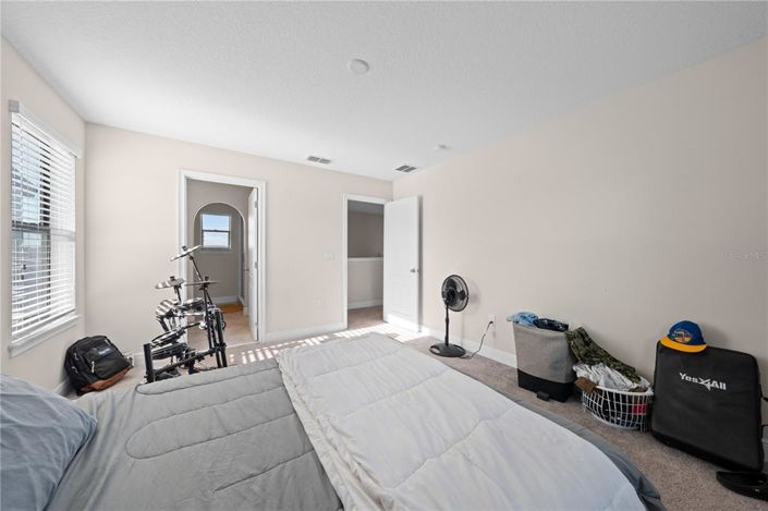 Image No.33-4 Bed Property for sale