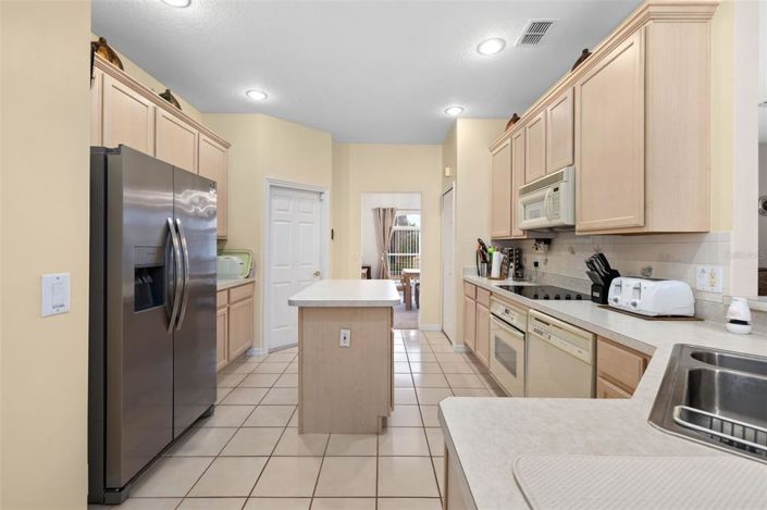 Image No.20-4 Bed Property for sale