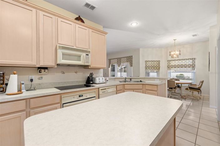 Image No.22-4 Bed Property for sale