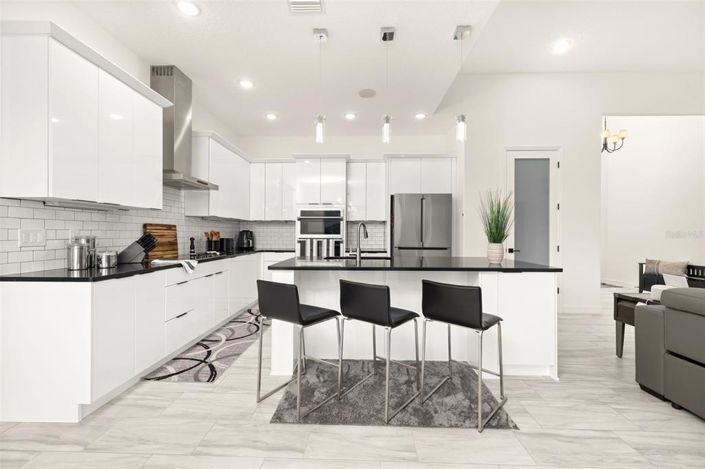 Image No.14-4 Bed Property for sale