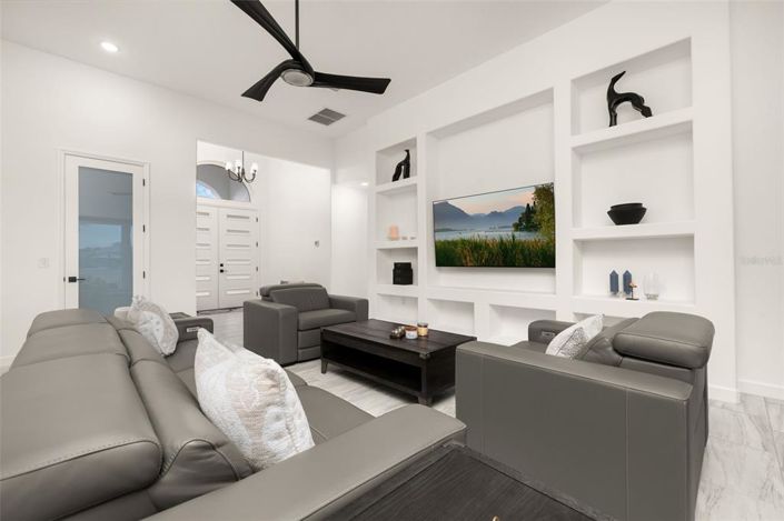 Image No.8-4 Bed Property for sale