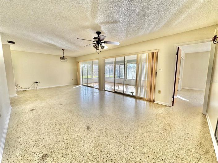 Image No.5-Propriété de 3 chambres à vendre à Kissimmee