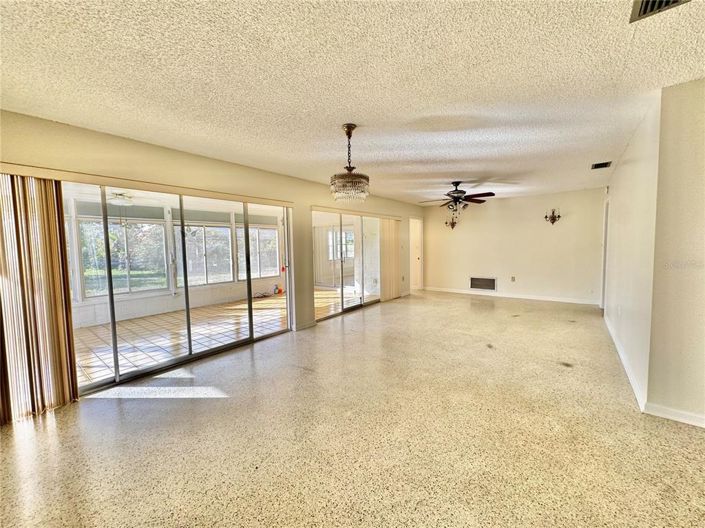 Image No.6-Propriété de 3 chambres à vendre à Kissimmee