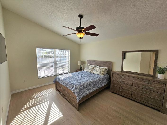 Image No.16-4 Bed Property for sale