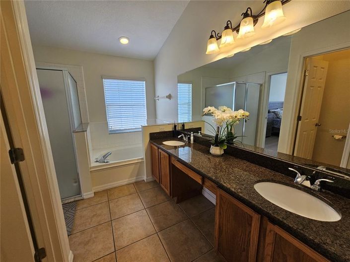 Image No.18-4 Bed Property for sale