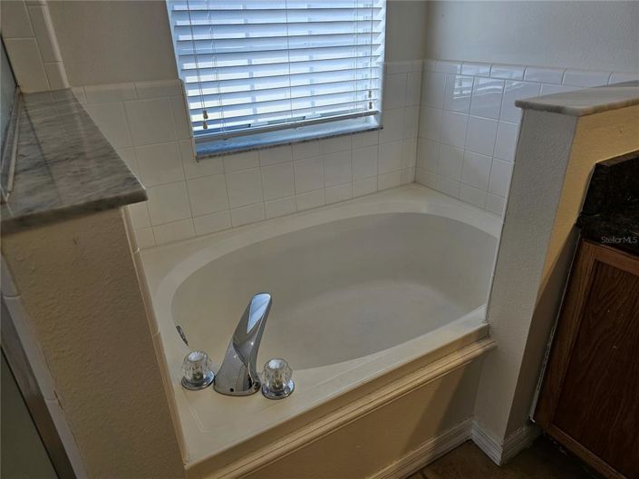 Image No.19-4 Bed Property for sale