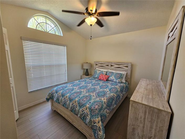 Image No.20-4 Bed Property for sale