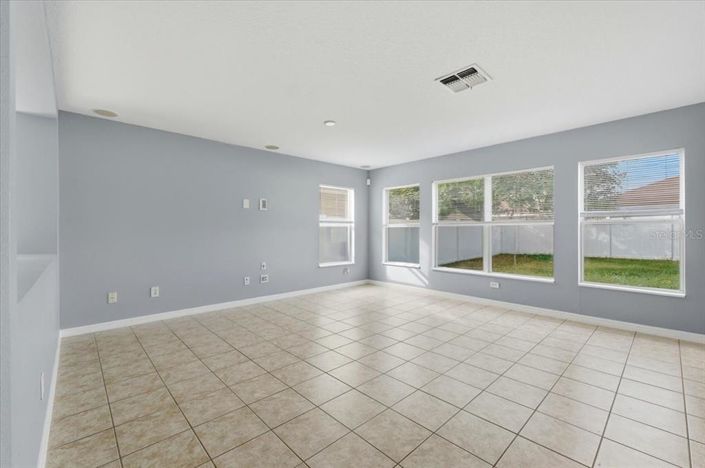 Image No.10-3 Bed Property for sale