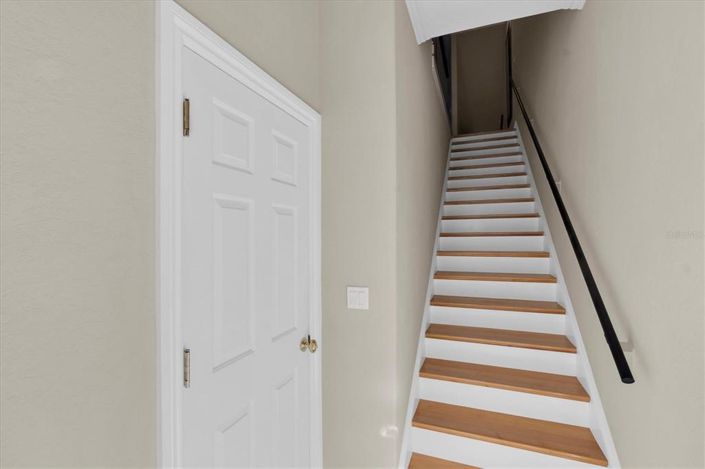 Image No.23-4 Bed Townhouse for sale