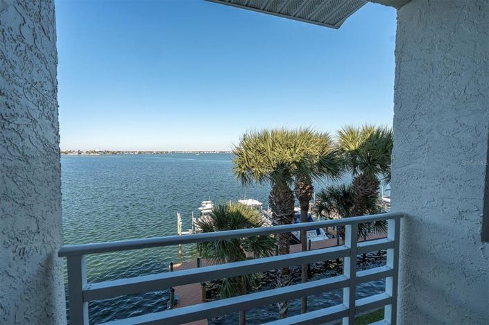 Image No.28-3 Bed Townhouse for sale