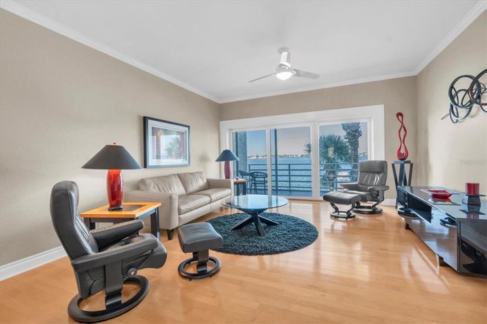 Image No.3-4 Bed Townhouse for sale