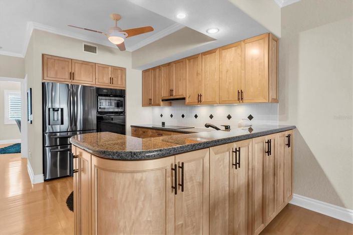 Image No.4-4 Bed Townhouse for sale