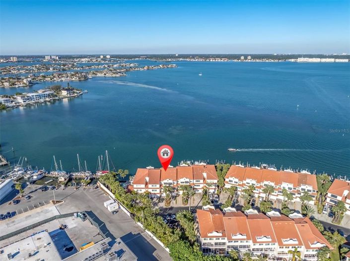 Image No.7-4 Bed Townhouse for sale