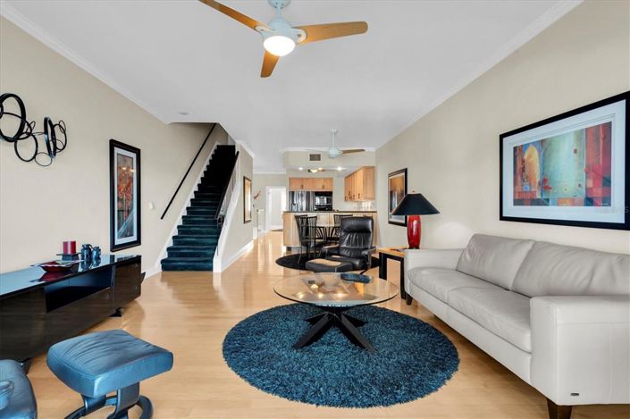 Image No.9-3 Bed Townhouse for sale