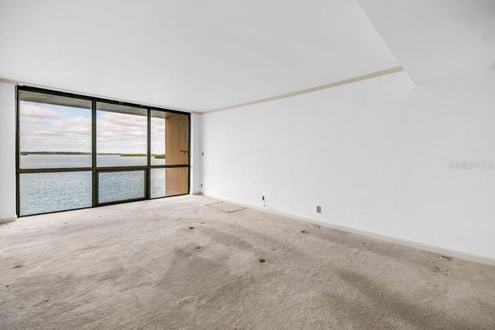 Image No.18-2 Bed Property for sale