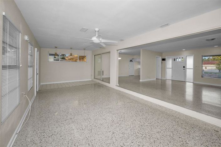 Image No.11-Propriété de 4 chambres à vendre à St. Pete Beach