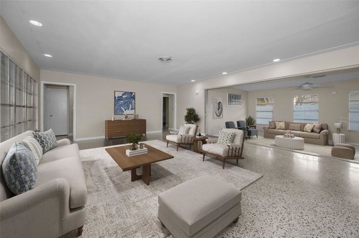 Image No.5-Propriété de 4 chambres à vendre à St. Pete Beach