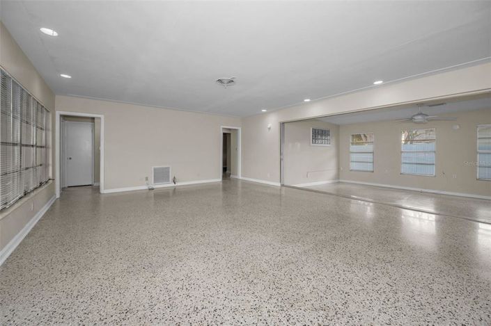 Image No.6-Propriété de 4 chambres à vendre à St. Pete Beach