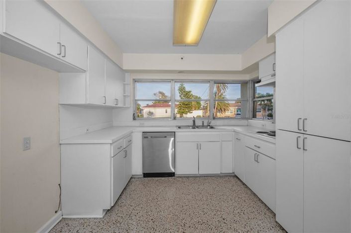 Image No.9-Propriété de 4 chambres à vendre à St. Pete Beach