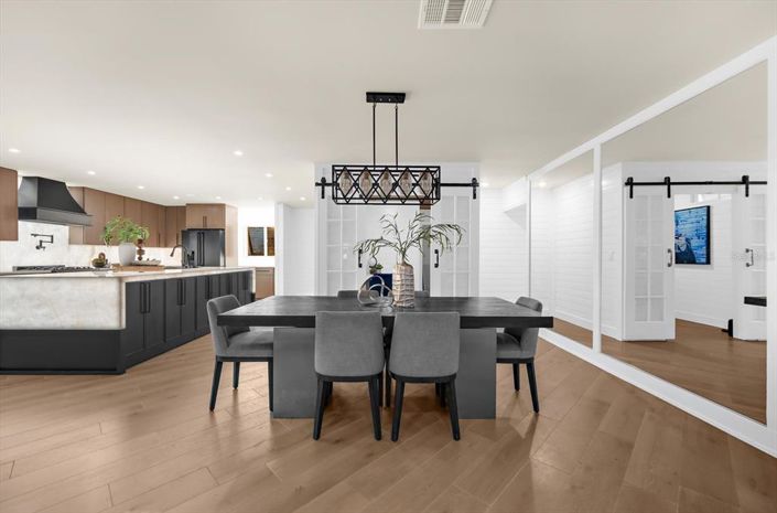 Image No.12-4 Bed Property for sale